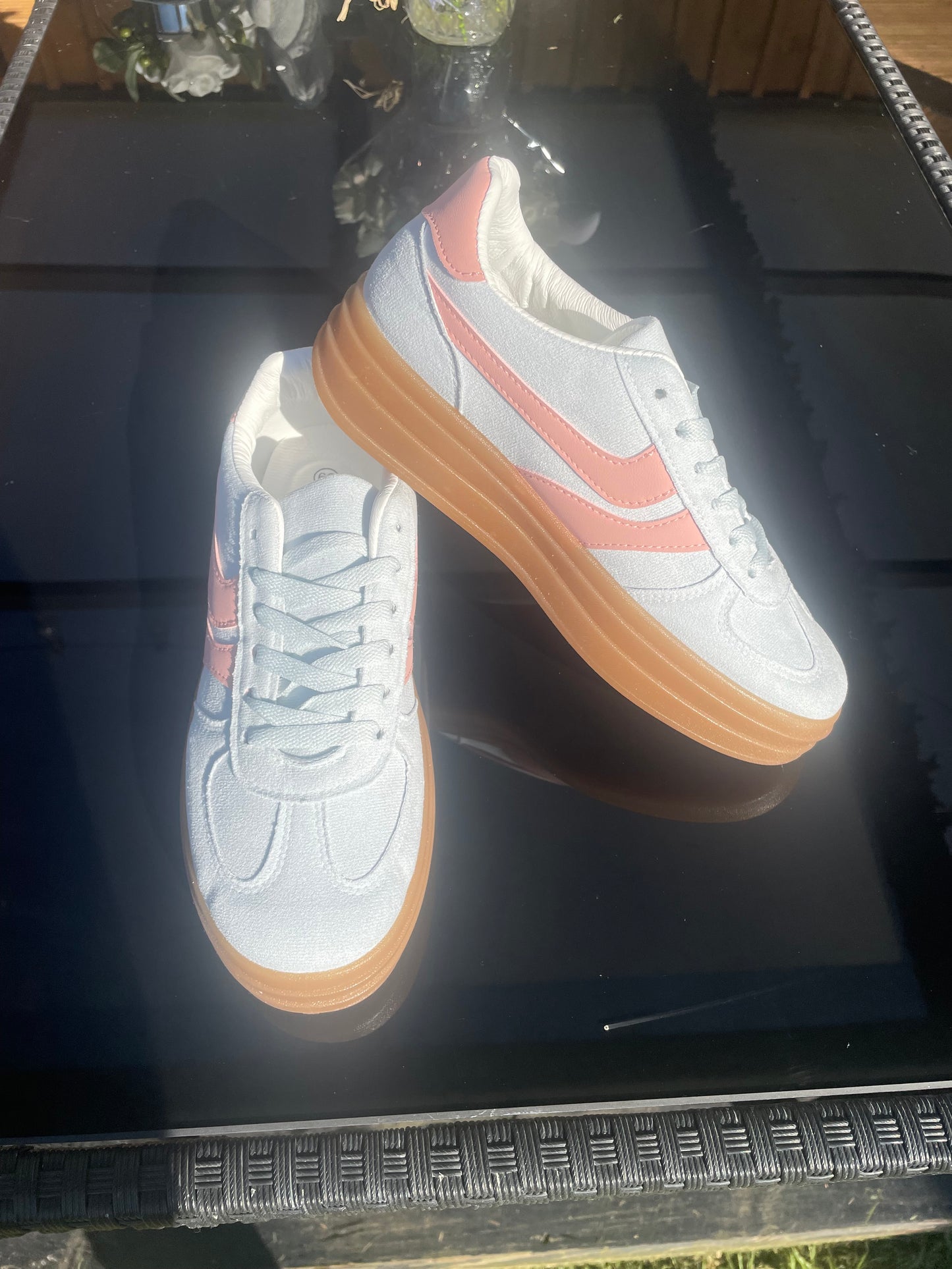 Mara ladies gum soles trainers