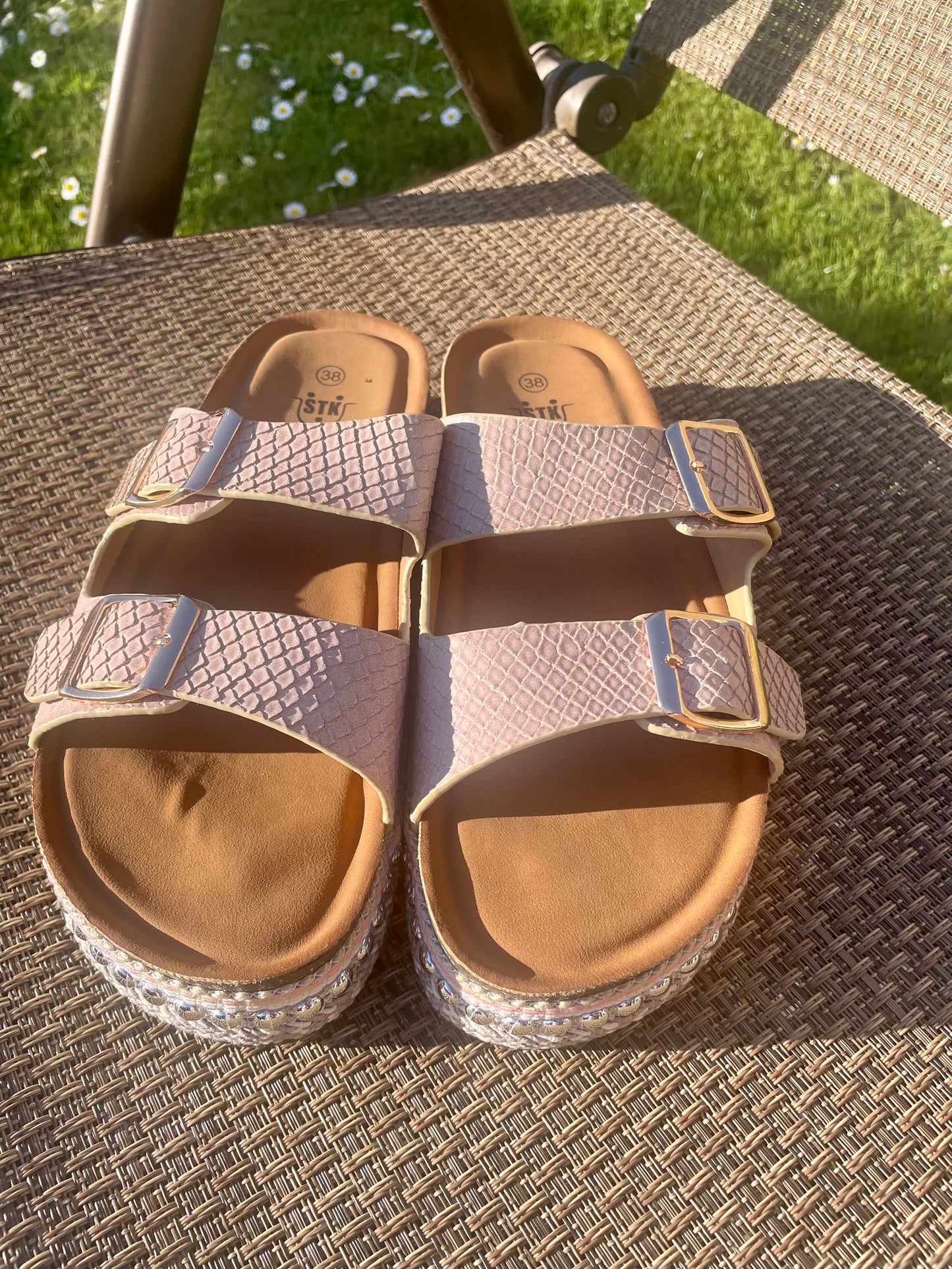 Bella Buckle Slider