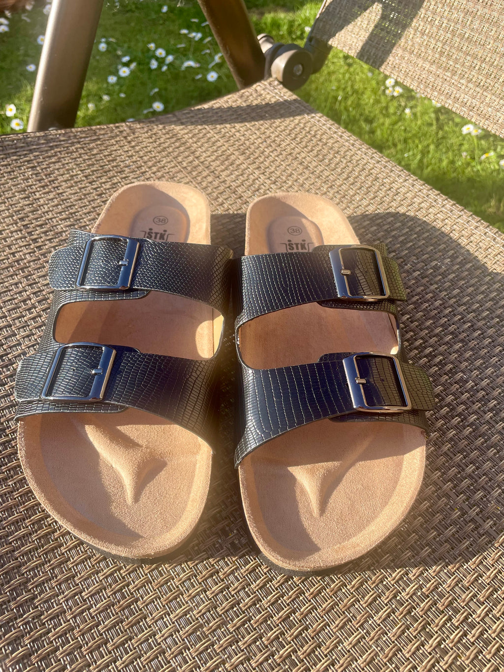 Bella Buckle Slider 4 colours