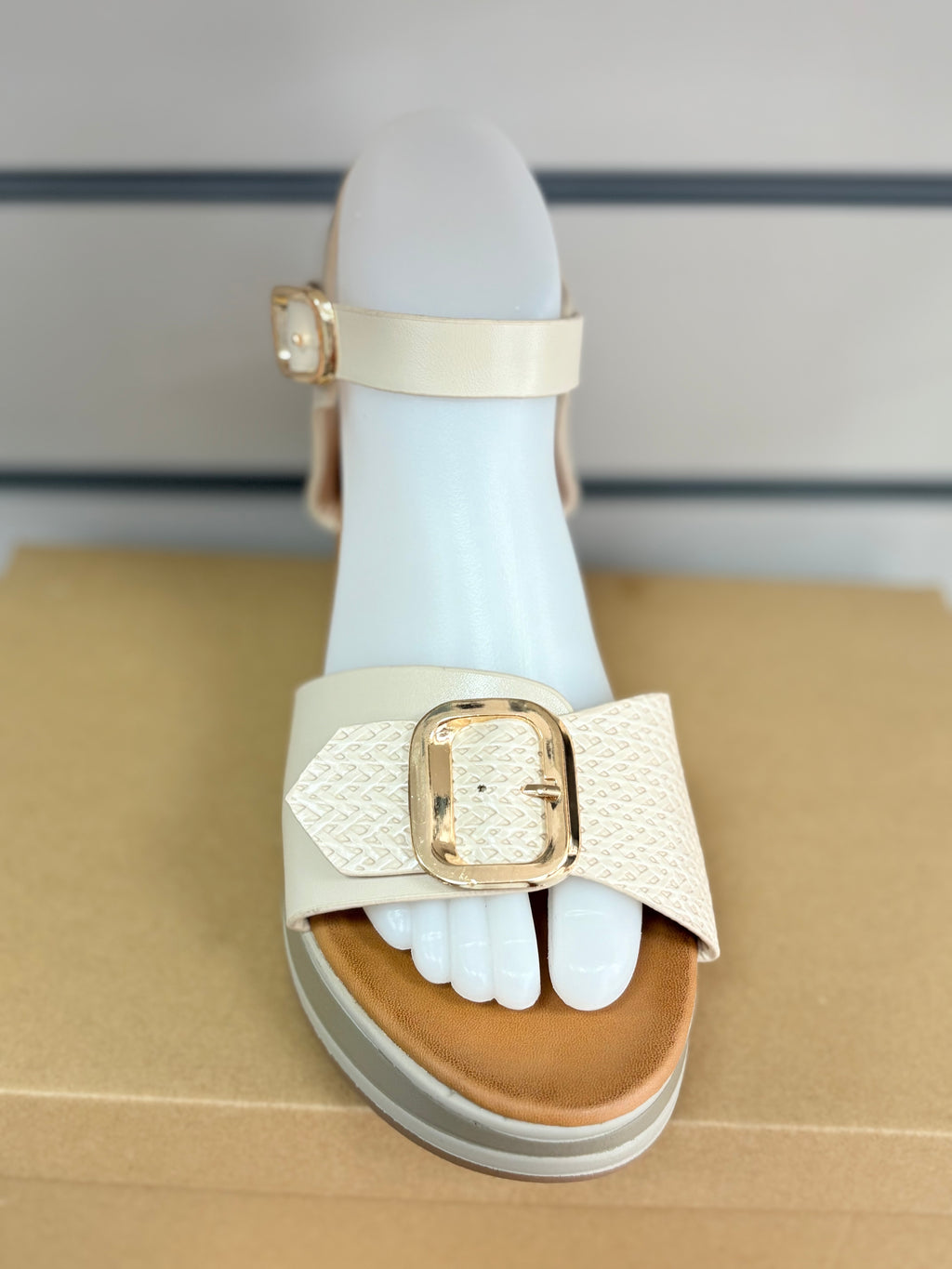 Beige wedge buckle sandal