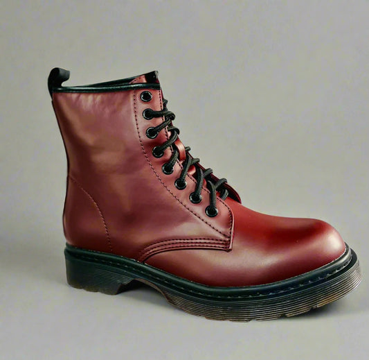 fashion footwear, shoe shop, boots, winter boot, spring fashion, comfort footwear, doc style, wine, red, burgundy, black boots, fashion boutique, 