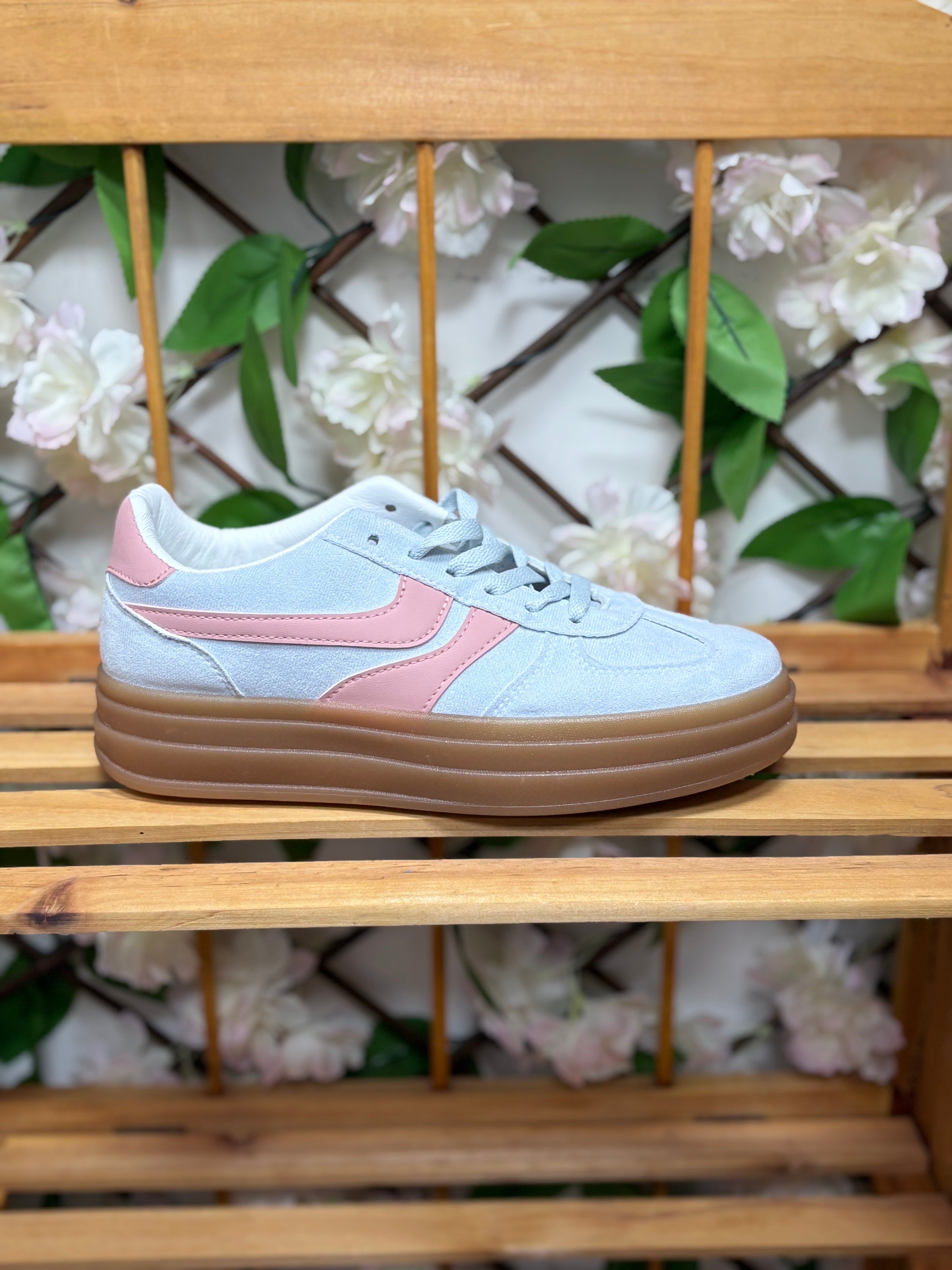 Mara ladies gum soles trainers 2 Colours