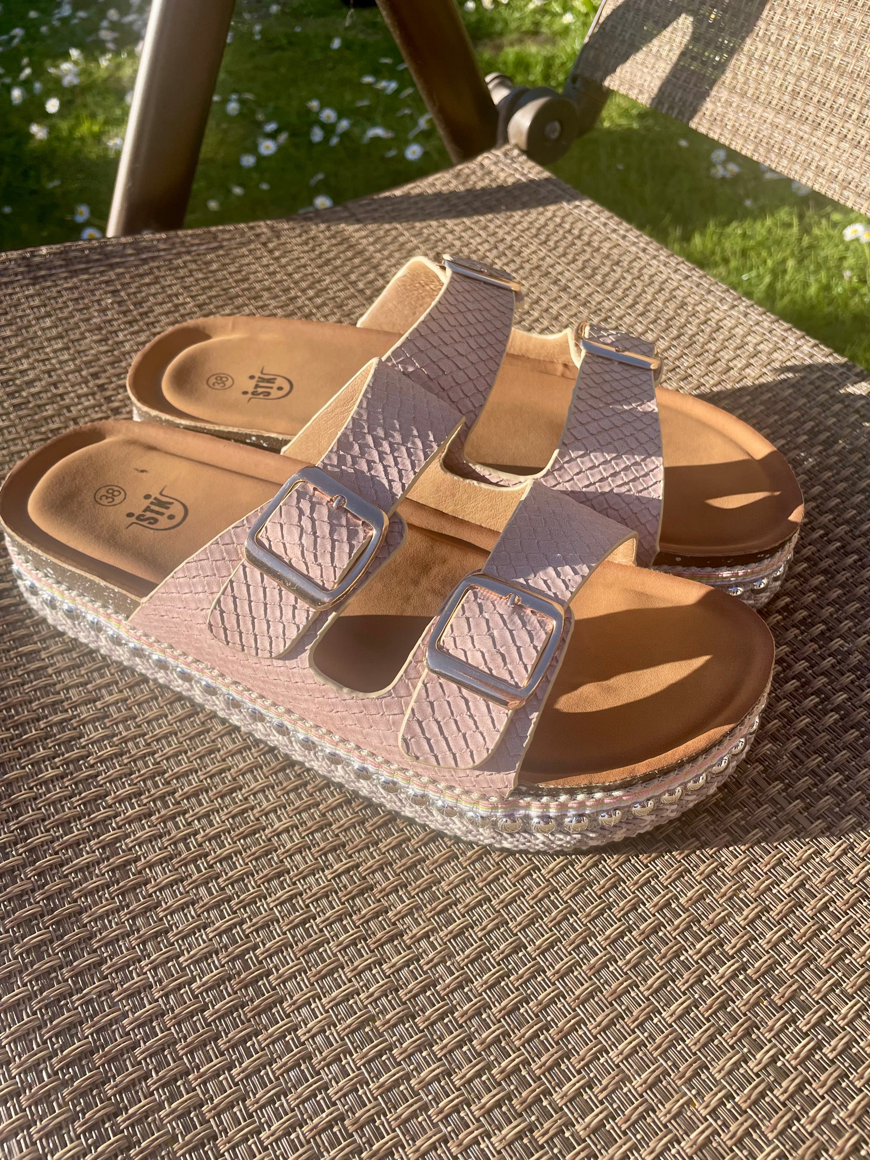 Patsi Platform Buckle sandal