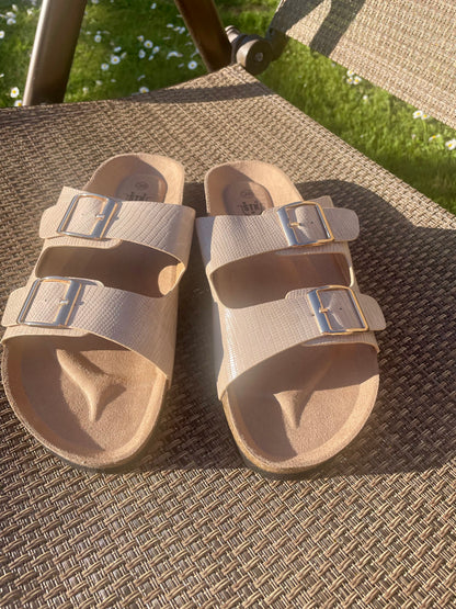 Bella Buckle Slider