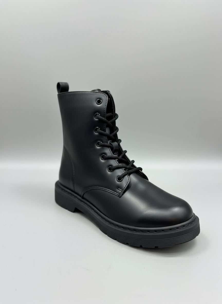 Military Style boots with inside zip