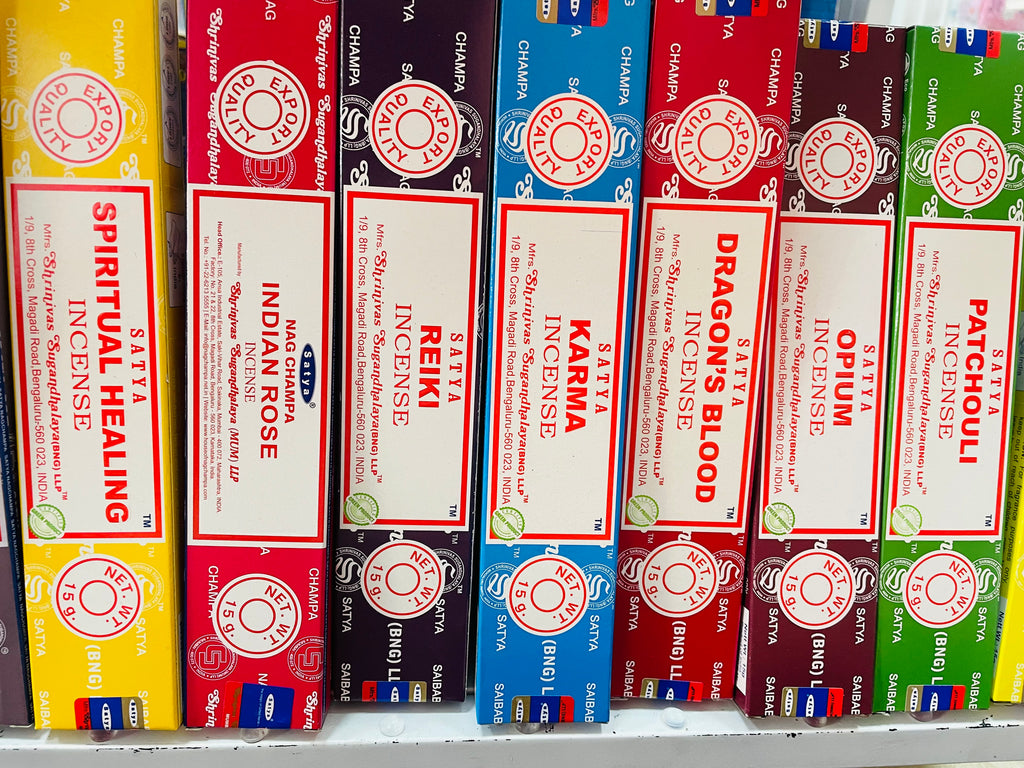 Beautiful hand rolled satya traditional indian incense stick for cleansing and fragrancing your home and space. Meditating space used for meditations. 