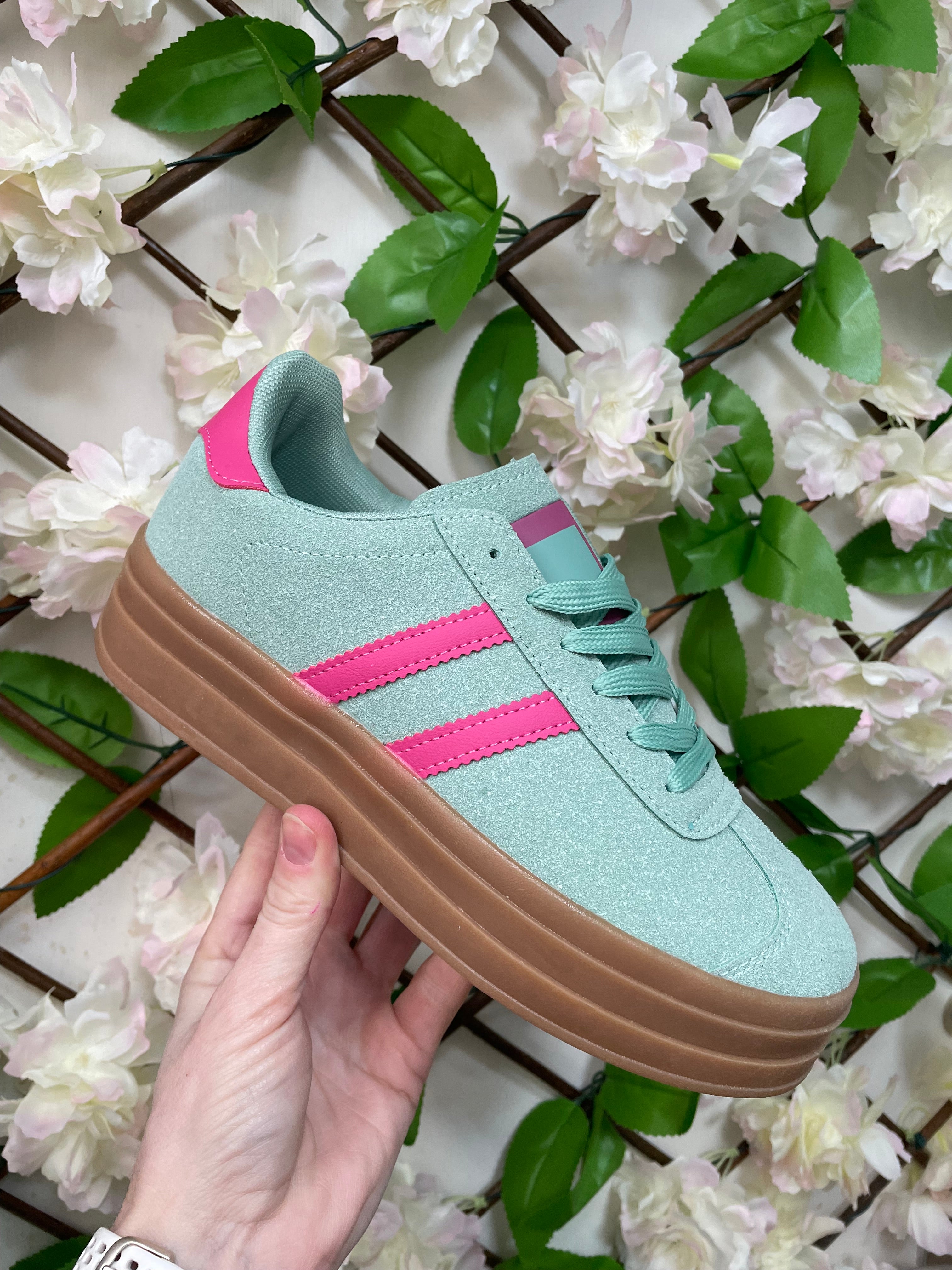 Platform trainers are so on trend right now! Our Mia trainers are perfect for this season, featuring a two stripe detail on the side. Style with some jeans and a t-shirt to complete the look. 